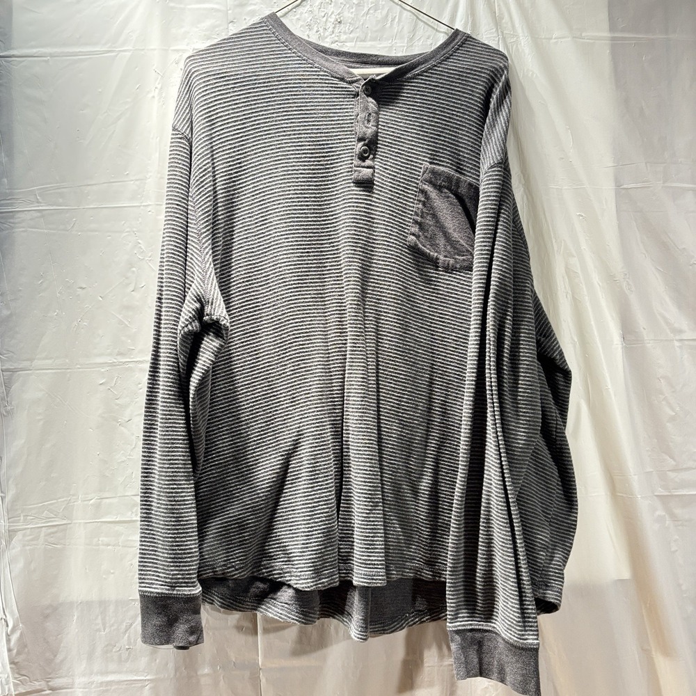 Mossimo Supply Co Men's Long Sleeve Pocket Shirt Size XXL  3 Button Pullover